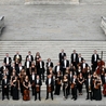 Слушать Cafe del mundo and Royal Philharmonic Orchestra — Jueves (Symphonic)